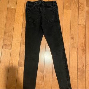 Zara Basic 1975 Dark Washed Denim Jeans
